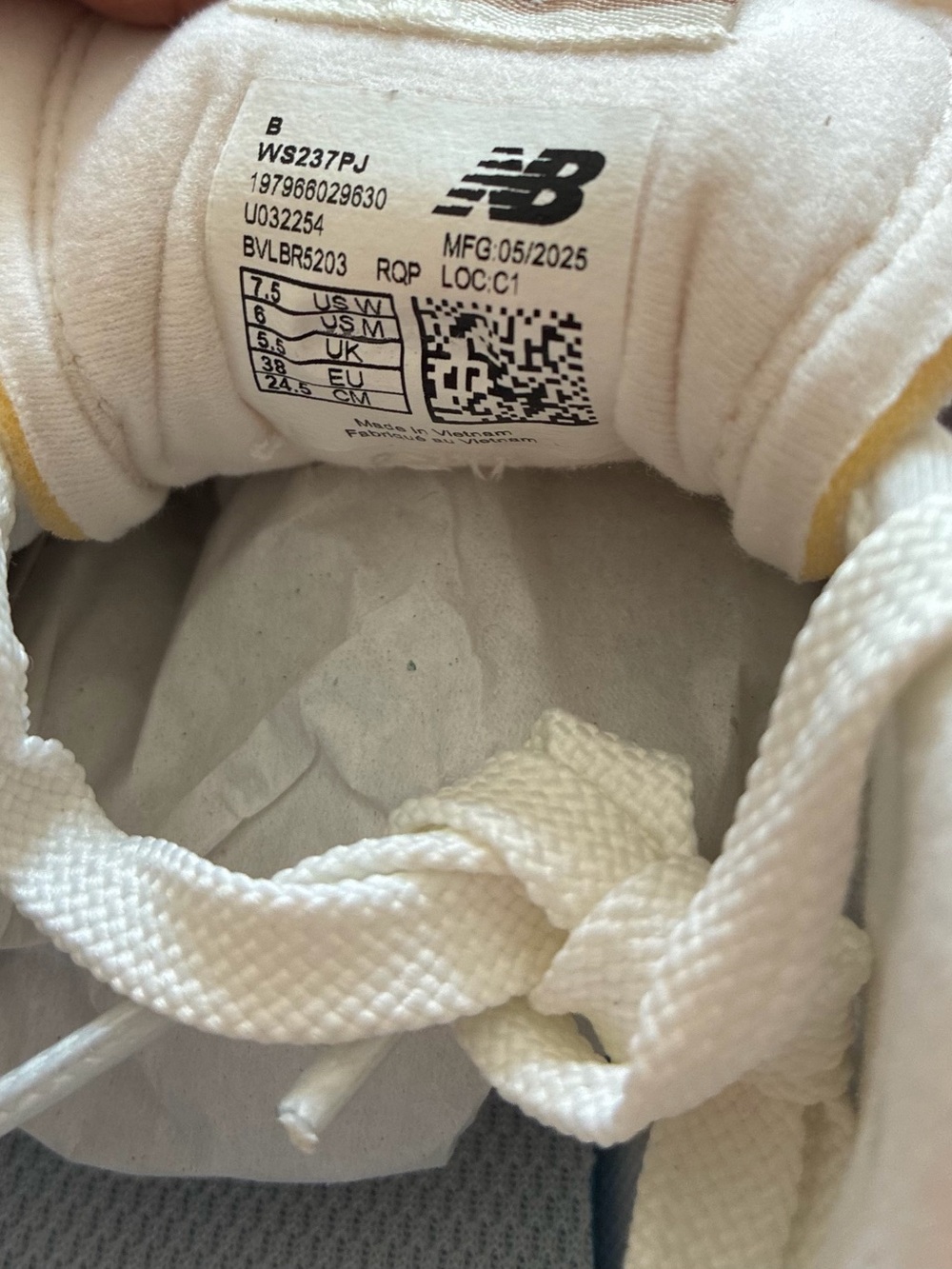 New Balance Off-White Sneakers with Leopard Side Detail - Picture 4 of 4